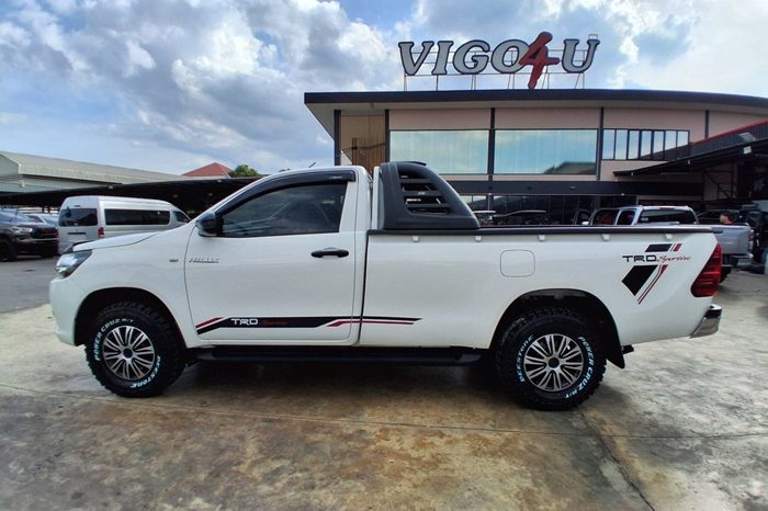 REVO 2WD 2018 2.4J MT STANDARD WHITE  2412 full