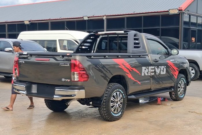 REVO 2WD 2018 2.4J MT STANDARD BRONZE  5510 full