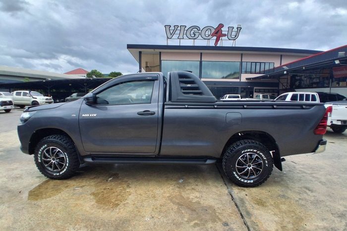 REVO 2WD 2018 2.4J MT STANDARD DARK GREY  5948 full