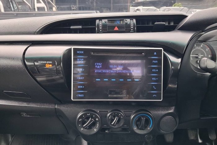 REVO 2WD 2018 2.4J MT STANDARD DARK GREY  5948 full