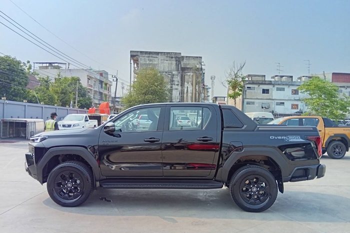 TRAVO OVERLAND PLUS 4WD 2026 2.8 AT DOUBLE CAB BLACK  22864 full