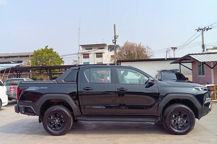 TRAVO OVERLAND PLUS 4WD 2026 2.8 AT DOUBLE CAB BLACK  22864 full