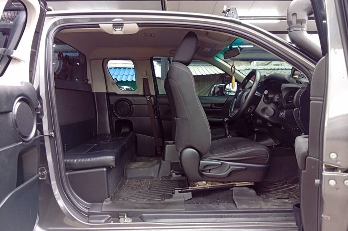 REVO 2WD 2019 2.4J MT SMART CAB DARK GREY  5115 full