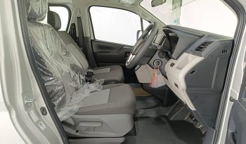 TOYOTA 2026 2WD 2.8 AT COMMUTER SILVER 39963 full