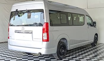 TOYOTA 2026 2WD 2.8 AT COMMUTER SILVER 39963 full