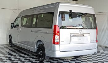 TOYOTA 2026 2WD 2.8 AT COMMUTER SILVER 39963 full