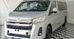 TOYOTA 2026 2WD 2.8 AT COMMUTER SILVER 39963