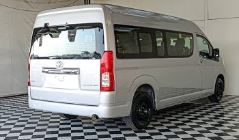 TOYOTA 2026 2WD 2.8 AT COMMUTER SILVER 39854 full