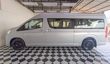 TOYOTA 2026 2WD 2.8 AT COMMUTER SILVER 39854 full