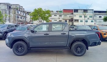 TRAVO PREMIUM PRE 2026 2.8 AT DOUBLE CAB GREY 2131 full