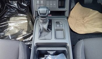 TRAVO PREMIUM PRE 2026 2.8 AT DOUBLE CAB GREY 2131 full