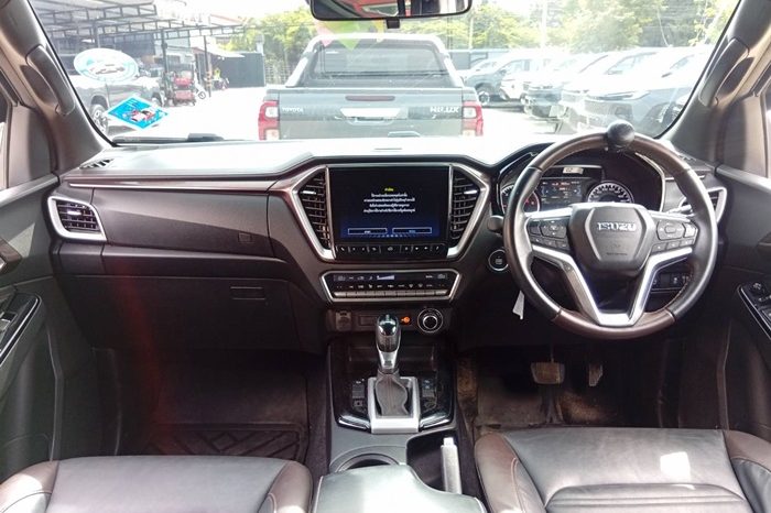 ISUZU 4WD 2022 3.0 AT DOUBLE CAB BLACK  9494 full
