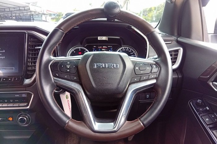 ISUZU 4WD 2022 3.0 AT DOUBLE CAB BLACK  9494 full