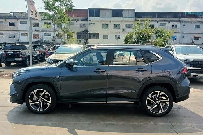 TOYOTA 2026 SUV PREMIUM YARIS CROSS 2WD 1.5 AT DARK GREY 48986 full