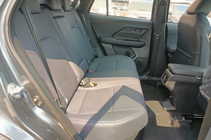 TOYOTA 2026 SUV PREMIUM YARIS CROSS 2WD 1.5 AT DARK GREY 48986 full