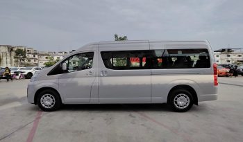 TOYOTA 2026 2WD 2.8 MT COMMUTER SILVER  41765 full