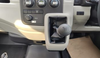 TOYOTA 2026 2WD 2.8 MT COMMUTER SILVER  41765 full