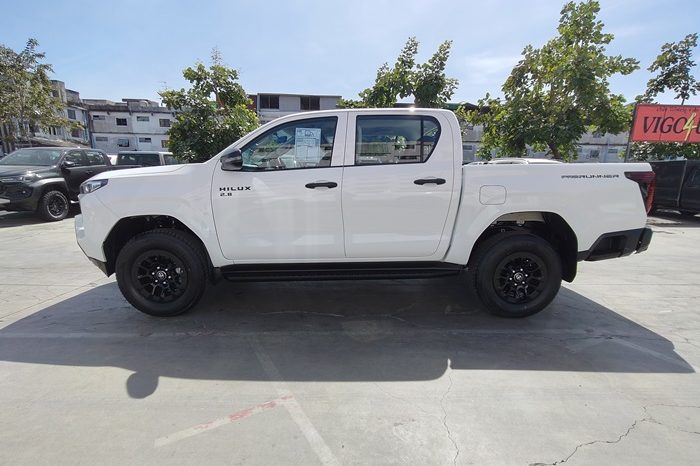 TRAVO SMART PRE 2026 2.8 AT DOUBLE CAB WHITE  200678 full