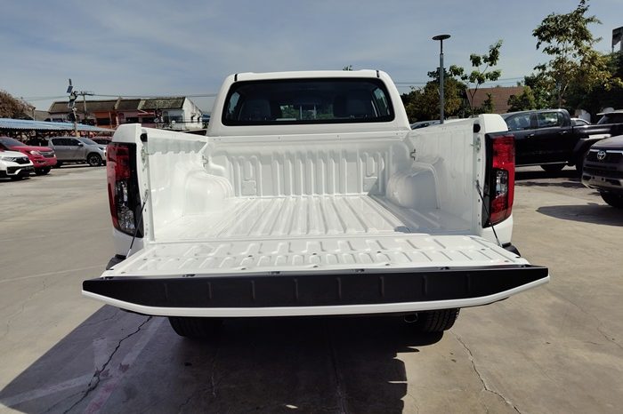 TRAVO SMART PRE 2026 2.8 AT DOUBLE CAB WHITE  200678 full