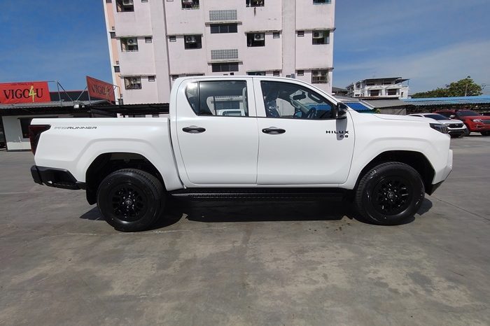 TRAVO SMART PRE 2026 2.8 AT DOUBLE CAB WHITE  200678 full