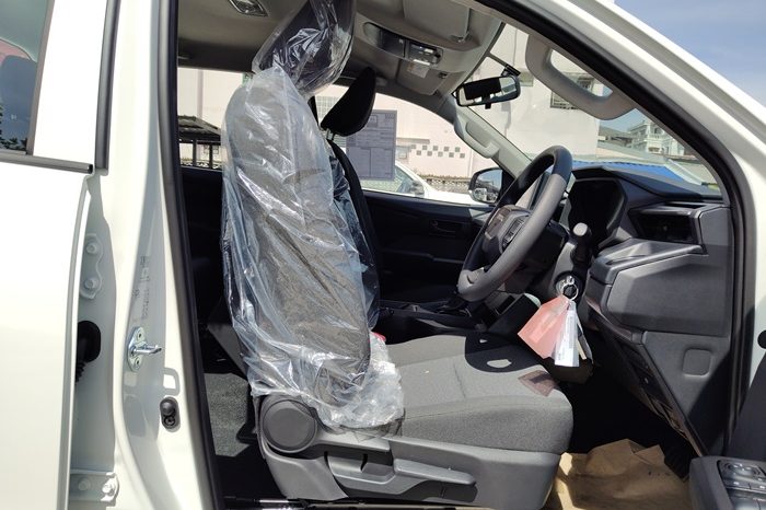 TRAVO SMART PRE 2026 2.8 AT DOUBLE CAB WHITE  200678 full