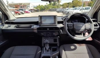 TRAVO SMART PRE 2026 2.8 AT DOUBLE CAB WHITE  200678 full