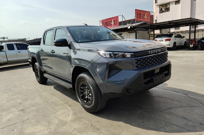 TRAVO SMART PRE 2026 2.8 AT DOUBLE CAB GREY  800983 full