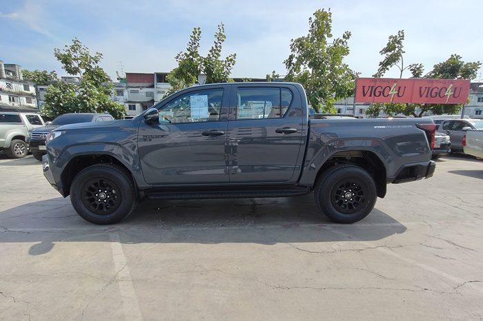 TRAVO SMART PRE 2026 2.8 AT DOUBLE CAB GREY  800983 full