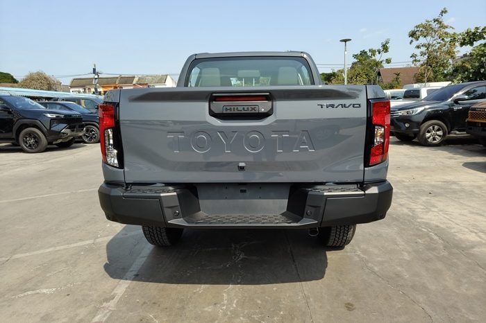 TRAVO SMART PRE 2026 2.8 AT DOUBLE CAB GREY  800983 full
