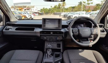 TRAVO SMART PRE 2026 2.8 AT DOUBLE CAB GREY  800983 full