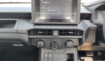 TRAVO SMART PRE 2026 2.8 AT DOUBLE CAB GREY  800983 full