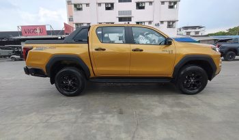 TRAVO OVERLAND PLUS 4WD 2026 2.8 AT DOUBLE CAB ORANGE  71475 full