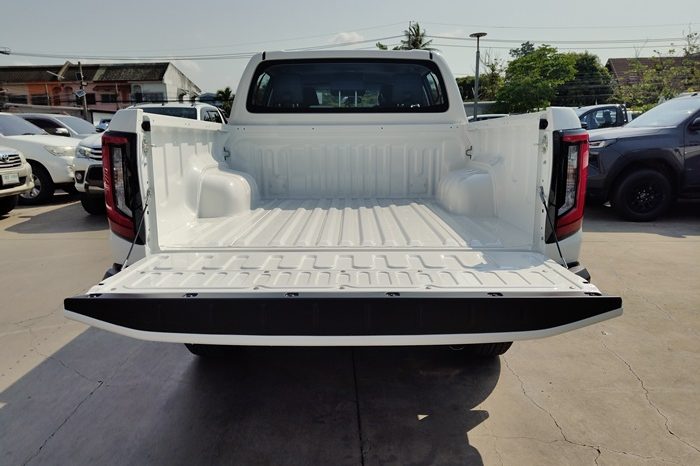 TRAVO PREMIUM 4TREX 2026 2.8 4WD MT DOUBLE CAB WHITE  42412 full