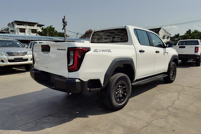 TRAVO PREMIUM 4TREX 2026 2.8 4WD MT DOUBLE CAB WHITE  42412 full