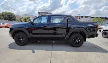TRAVO OVERLAND PLUS 4WD 2026 2.8 AT DOUBLE CAB BLACK  22011 full