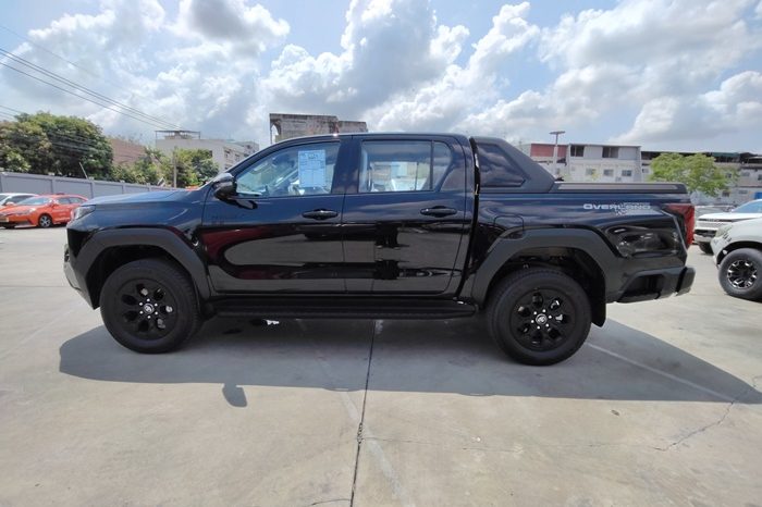 TRAVO OVERLAND PLUS 4WD 2026 2.8 AT DOUBLE CAB BLACK  22011 full