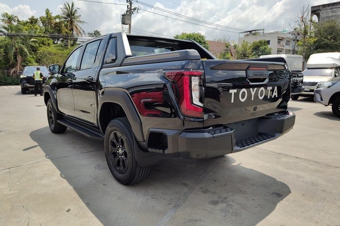 TRAVO OVERLAND PLUS 4WD 2026 2.8 AT DOUBLE CAB BLACK  22011 full