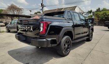 TRAVO OVERLAND PLUS 4WD 2026 2.8 AT DOUBLE CAB BLACK  22011 full