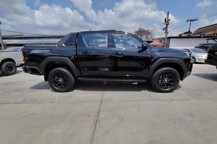 TRAVO OVERLAND PLUS 4WD 2026 2.8 AT DOUBLE CAB BLACK  22011 full