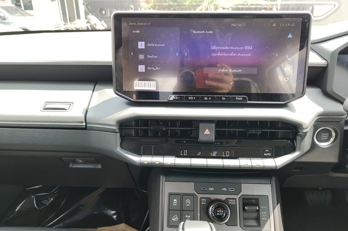 TRAVO OVERLAND PLUS 4WD 2026 2.8 AT DOUBLE CAB BLACK  22011 full