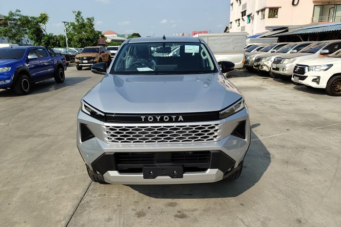 TRAVO PREMIUM PRE 2026 2.8 AT DOUBLE CAB SILVER  600264 full