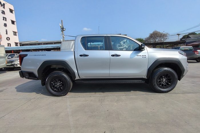 TRAVO PREMIUM PRE 2026 2.8 AT DOUBLE CAB SILVER  600264 full