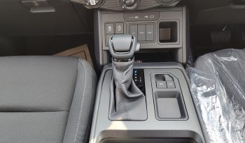 TRAVO PREMIUM PRE 2026 2.8 AT DOUBLE CAB SILVER  600264 full