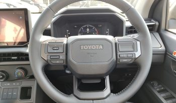 TRAVO PREMIUM PRE 2026 2.8 AT DOUBLE CAB SILVER  600264 full