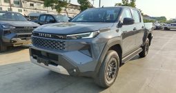 TRAVO PREMIUM PRE 2026 2.8 AT DOUBLE CAB GREY 600743