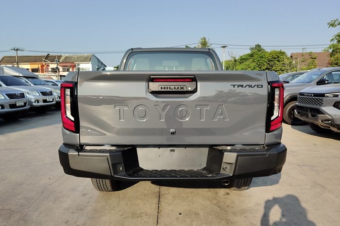 TRAVO PREMIUM PRE 2026 2.8 AT DOUBLE CAB GREY 600743 full