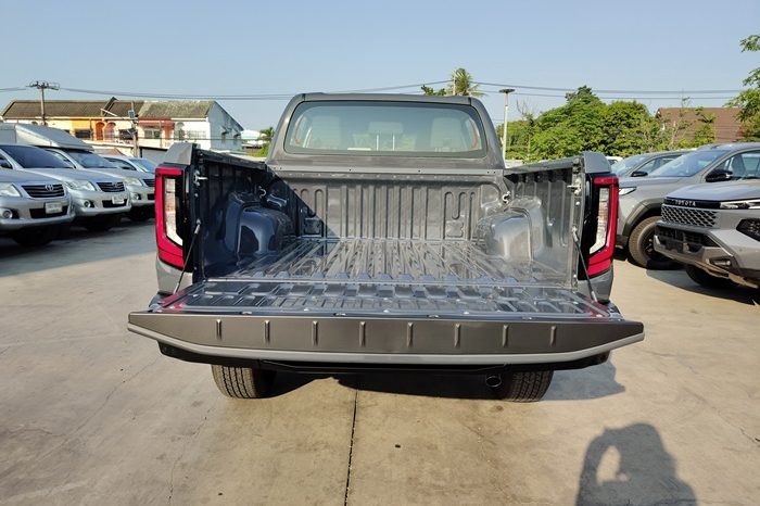 TRAVO PREMIUM PRE 2026 2.8 AT DOUBLE CAB GREY 600743 full