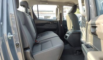 TRAVO PREMIUM PRE 2026 2.8 AT DOUBLE CAB GREY 600743 full