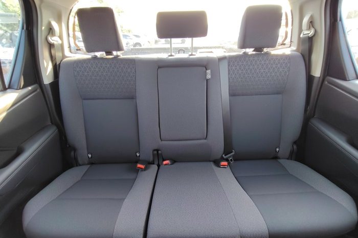 TRAVO PREMIUM PRE 2026 2.8 AT DOUBLE CAB GREY 600743 full