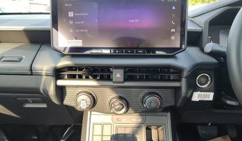 TRAVO PREMIUM PRE 2026 2.8 AT DOUBLE CAB GREY 600743 full